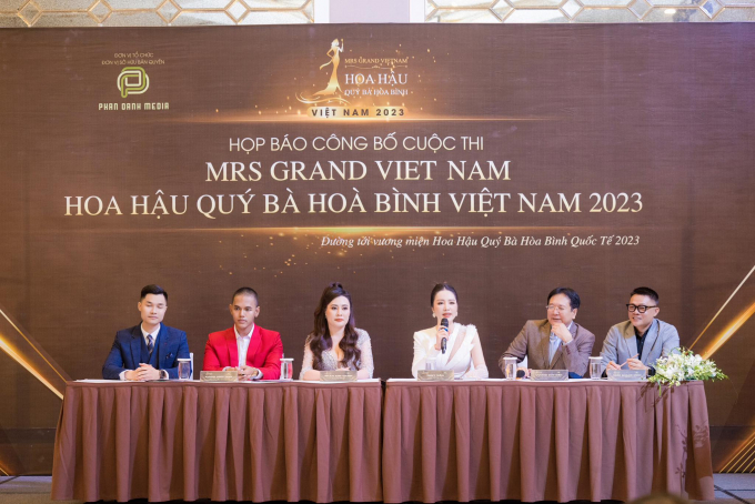 Cuộc thi Mrs Grand Vietnam chấp nhận thí sinh dao kéo và cao 1m57, á hậu Thụy Vân nói gì?