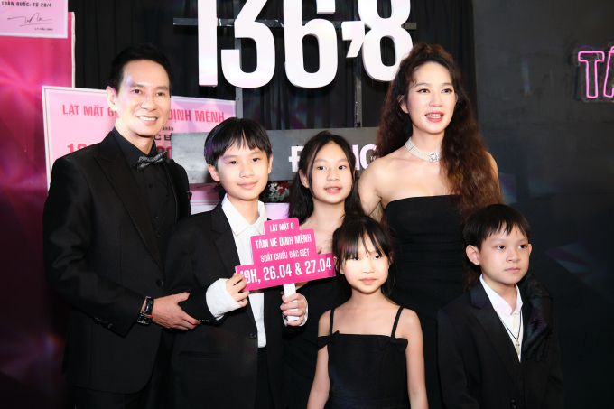 Thoát vai bán vé số, 4 hoàng tử - công chúa nhà Lý Hải - Minh Hà chiếm spotlight thảm đỏ Lật mặt 6