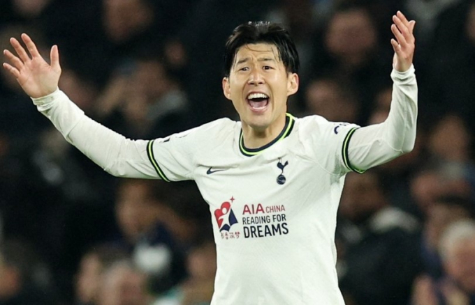 Son Heung-min ghi bàn khiến Man United rơi chiến thắng