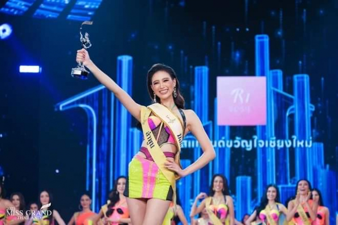 Người đẹp từng bị ông Nawat mắng đăng quang Hoa hậu Hòa bình Thái Lan