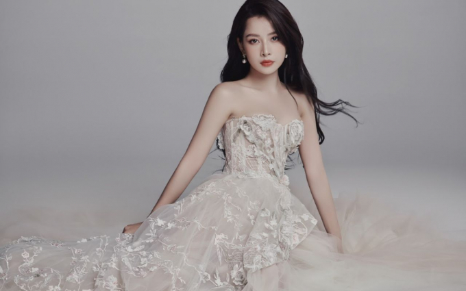 Ngẩn ngơ trước vẻ đẹp của Chi Pu trong loạt ảnh mới trước giờ lên sóng tập 1 Đạp gió 2023