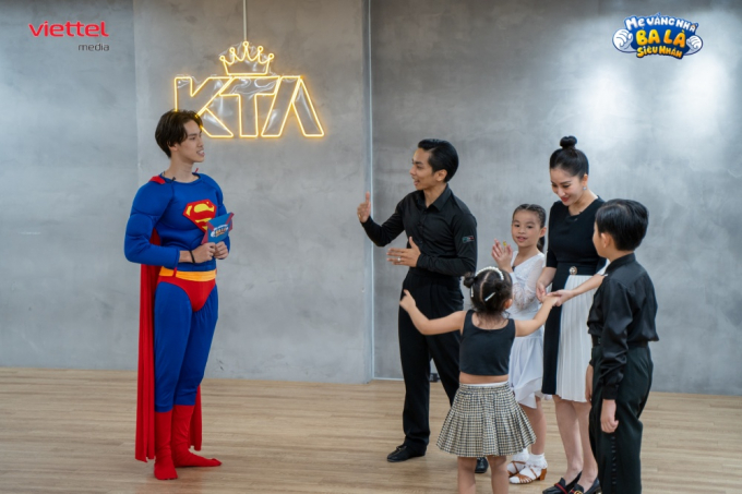 Mẹ vắng nhà ba là siêu nhân mùa 2 tập 1: Lê Dương Bảo Lâm, Dương Khắc Linh, Phan Hiển, Thành Trung trổ tài chăm con