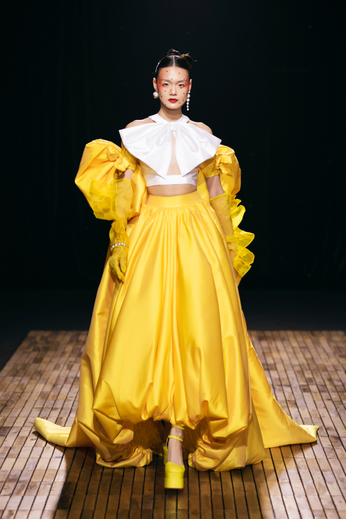NTK Hà Linh Thư bắt tay Xuân Lan, Lê Thanh Thảo diễn vedette cho show thời trang lấy cảm hứng từ nghệ thuật chèo