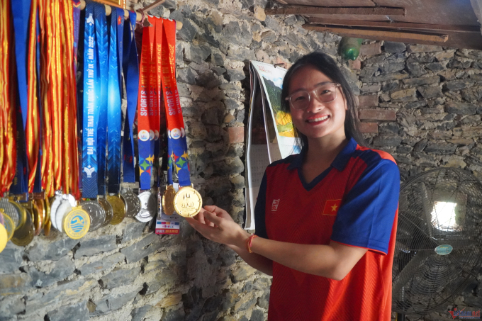 Truyền thông Thái Lan ngả mũ thán phục nghị lực của cô gái Việt Nam đoạt 3 HCV SEA Games 32
