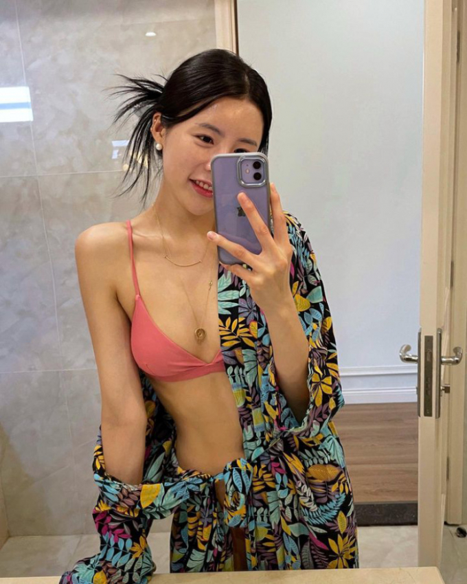 Nữ thần bóng chuyền Hàn Quốc diện bikini cực nhỏ, khiến NHM đứng ngồi không yên