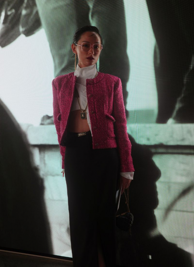 Fashionista Thu Anh diện style cá tính khi tham gia show diễn Chanel tại Nhật Bản