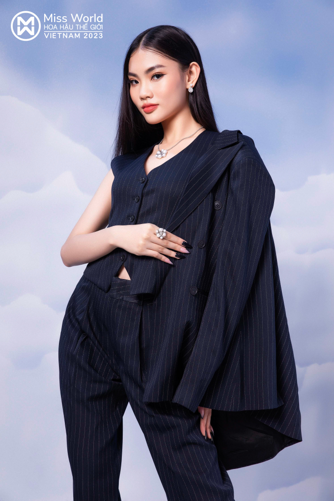 Miss World Vietnam 2023 tung ảnh profile: Dàn mỹ nhân GenZ gây bão với vẻ đẹp tri thức, thần thái cá tính