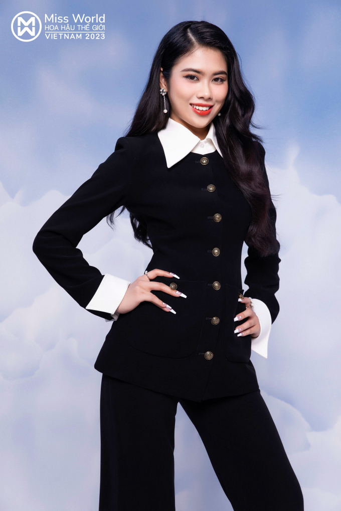 Miss World Vietnam 2023 tung ảnh profile: Dàn mỹ nhân GenZ gây bão với vẻ đẹp tri thức, thần thái cá tính