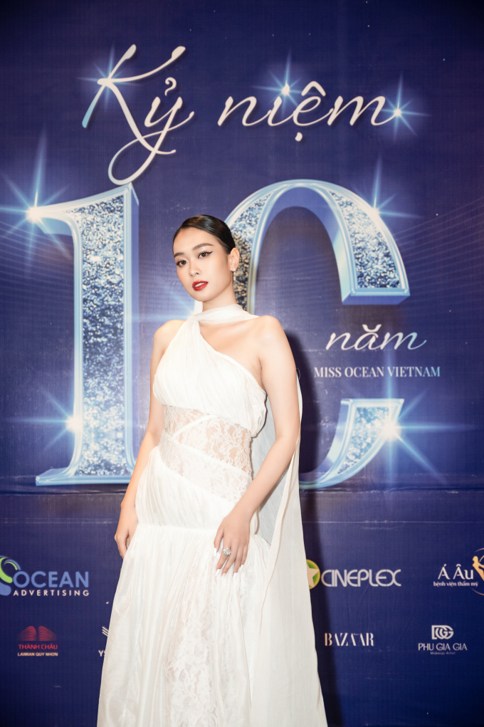 Kỷ niệm 10 năm Hoa hậu Đại dương: Ngân Anh tình tứ bên chồng, NTK Võ Việt Chung công bố 3 cuộc thi mới