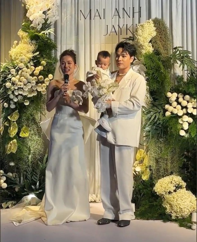 Con trai đầu lòng trở thành tâm điểm trong đám cưới của Jaykii và Mai Anh