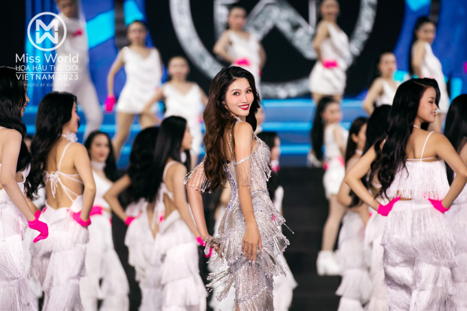 Chỉ nhảy 30 giây tại chung khảo Miss World Vietnam, Quỳnh Châu gây sốt khắp cõi mạng vì visual bén ngót