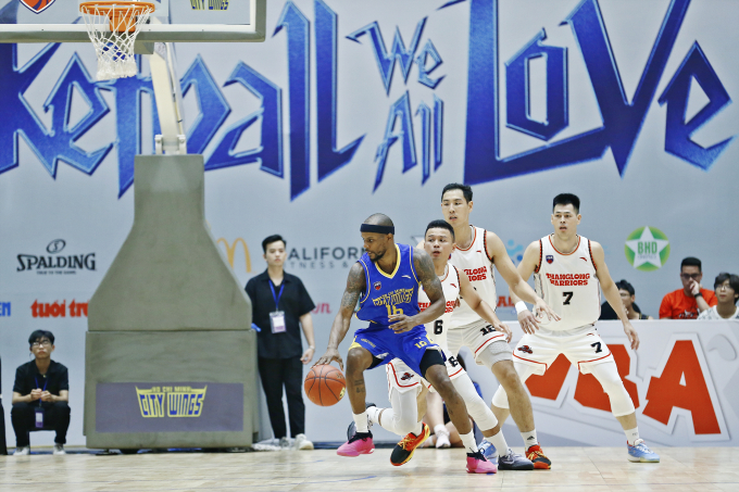 VBA 2023: Thang Long Warriors vất vả đánh bại Ho Chi Minh City Wings