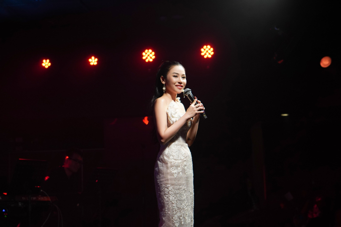 Lần đầu lưu diễn tại Úc, Trương Thảo Nhi liên tục gặp sự cố nhớ đời trên sân khấu