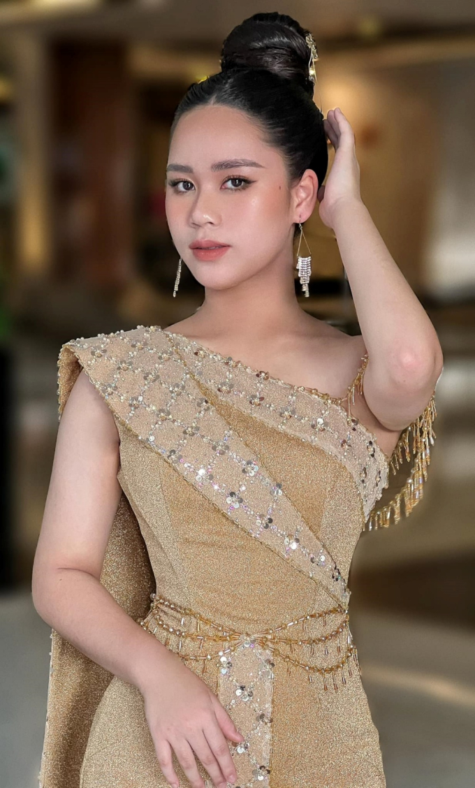 Phong cách thời trang ấn tượng của hoa hậu 15 tuổi Bella Vũ