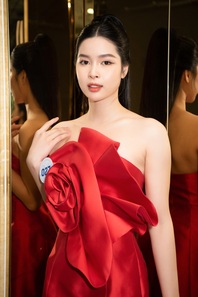Thí sinh Miss World Vietnam 2023: Tôi chưa bao giờ xấu hổ khi mẹ làm giúp việc