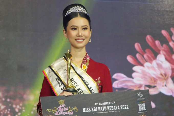 Dì Nawat bổ sung tiêu chí Miss Grand phải biết ca hát, fans gọi tên Hà Phương đại diện cho Việt Nam