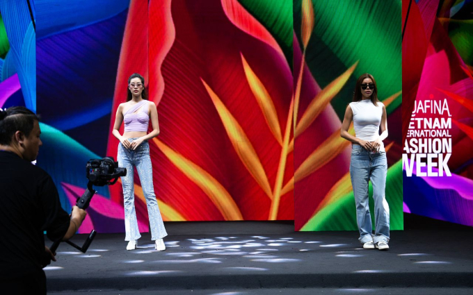 Minh Tú - Khánh Vân sánh đôi tại buổi tổng duyệt cho đêm thứ hai Tuần lễ thời trang quốc tế Việt Nam 2023