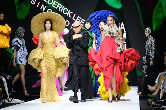 Diễn vedette tại Tuần lễ thời trang quốc tế Việt Nam 2023: Vũ Thu Phương được khen ngợi, Anh Thư lại gây tranh cãi