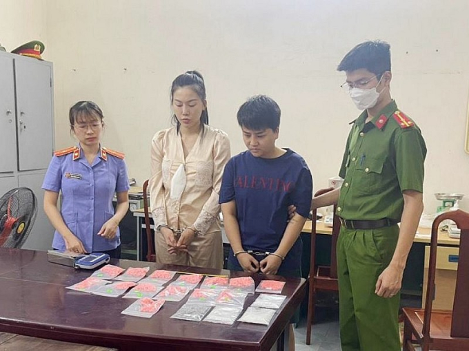 Bắt 2 ‘bà trùm’ chuyên phân phối ma túy tại Hà Tĩnh và Quảng Bình