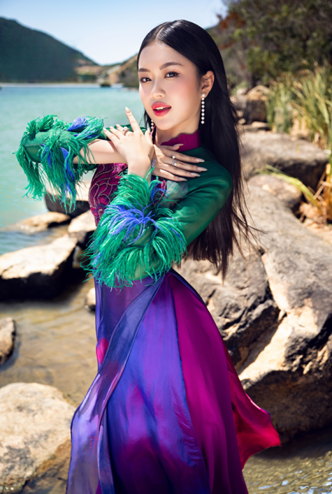 Thí sinh Miss World Vietnam 2023 khoe dáng trong tà áo dài truyền thống, tân hoa hậu là ai trong các cô gái này?