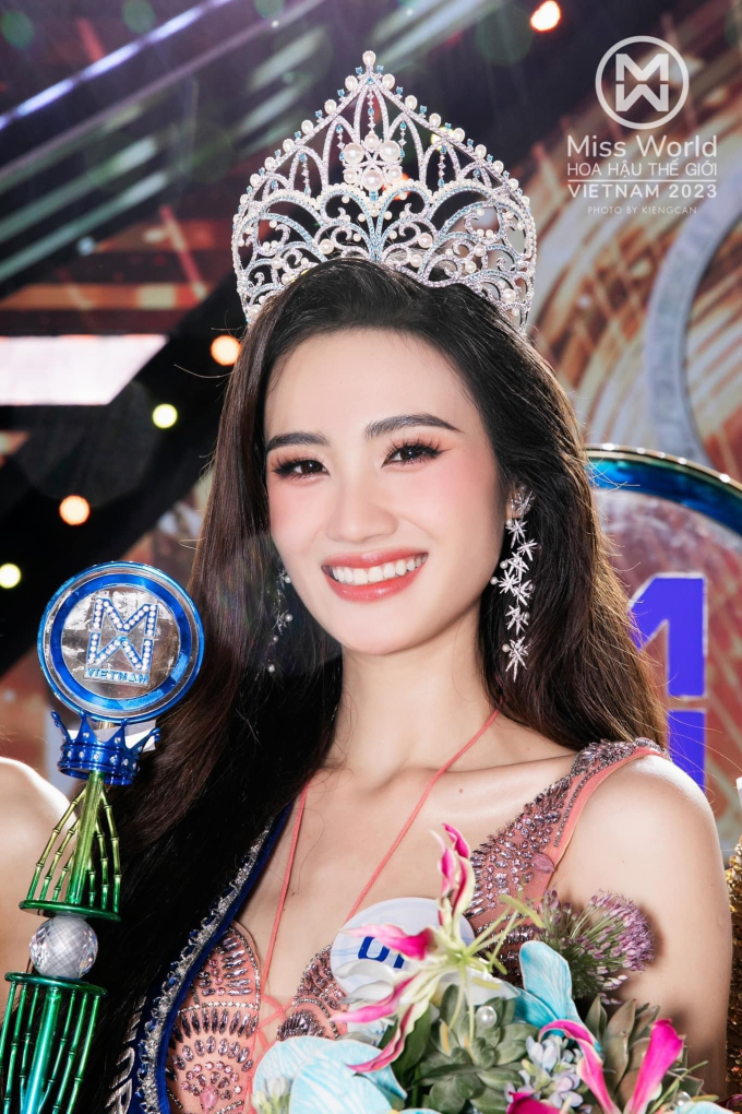 Lộ diện người yêu của Miss World Vietnam 2023 - Huỳnh Trần Ý Nhi: Mối tình kéo dài 6 năm đáng ngưỡng mộ