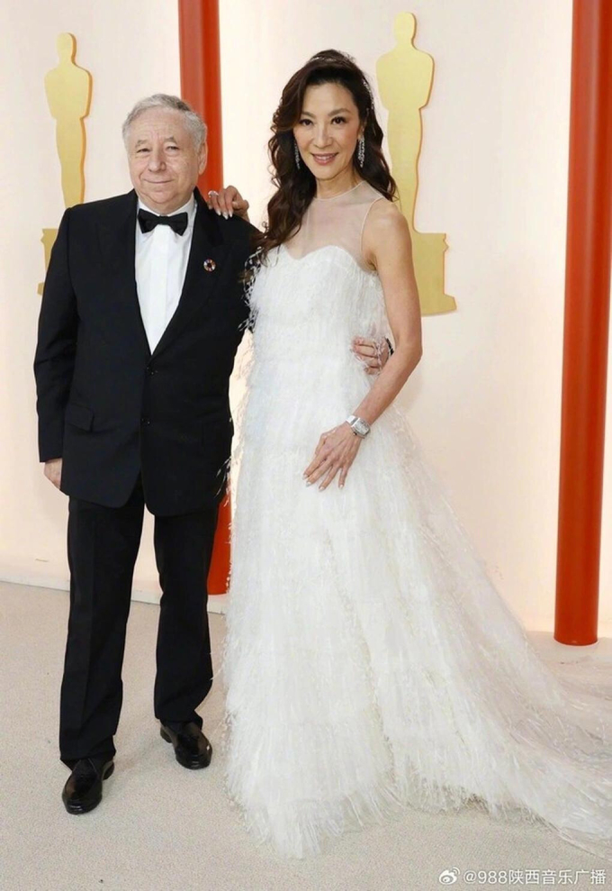 Dương Tử Quỳnh chính thức cưới tỷ phú sau 19 năm đính hôn