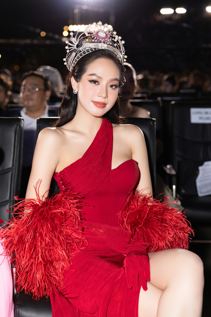 Fans sắc đẹp quay xe ủng hộ Thanh Thủy thi Miss World 2024 sau loạt ồn ào của hoa hậu Ý Nhi