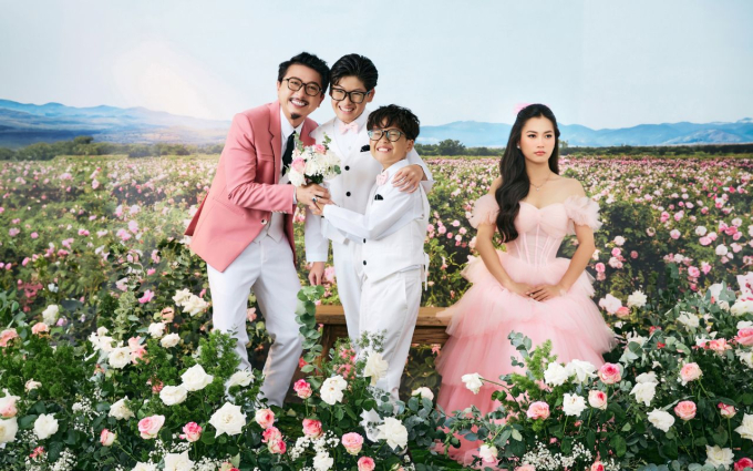 Lâm Vỹ Dạ khoe bộ ảnh gia đình hường phấn, kỉ niệm ngày cưới ngọt ngào bên Hứa Minh Đạt và 2 quý tử