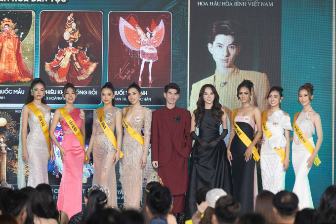 Thí sinh Miss Grand Vietnam 2023 khoe vẻ lộng lẫy khi nhận sash: Cuộc chiến nhan sắc khai màn