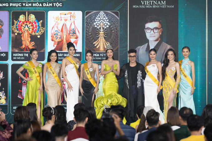 Thí sinh Miss Grand Vietnam 2023 khoe vẻ lộng lẫy khi nhận sash: Cuộc chiến nhan sắc khai màn