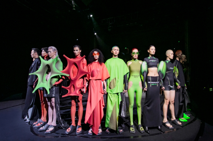 Rendezvous Fashion Show - Cuộc hẹn đa vũ trụ của những điều không tưởng