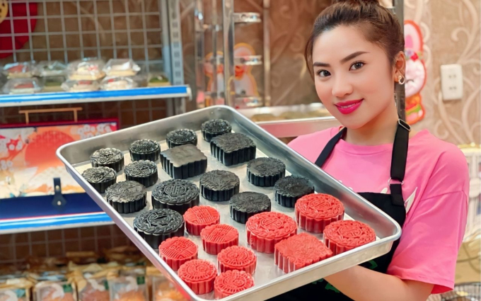 Đón chào không khí Trung thu, Châu Ngọc Tiên bất ngờ công bố xưởng bán bánh đặc biệt của gia đình