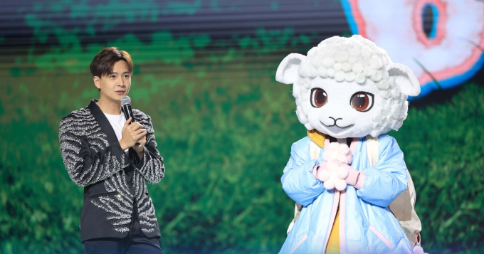 The Masked Singer Vietnam xuất hiện mascot đôi tham gia tranh tài, Tóc Tiên “cạn lời” vì Cừu Bông