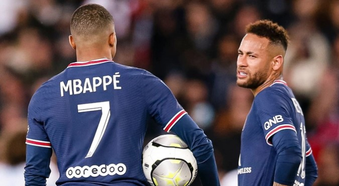 Kylian Mbappe sử dụng chiêu bẩn, đẩy Neymar rời PSG