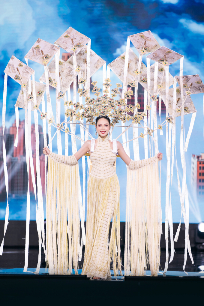 Miss Grand Vietnam: Tiểu Vy tôn vinh cải lương, Mai Phương đẹp như mỹ nữ bước ra từ bức họa tứ bình