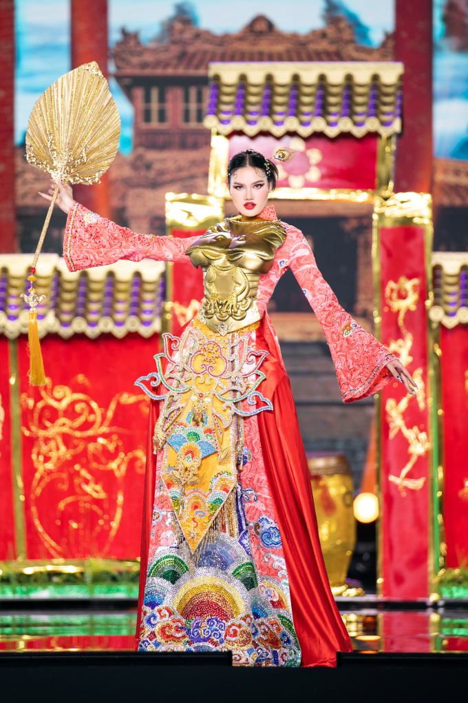 Đêm National Costume - Miss Grand Vietnam: Lê Hoàng Phương - Thùy Vi gây bão khi cùng hóa nàng Tấm