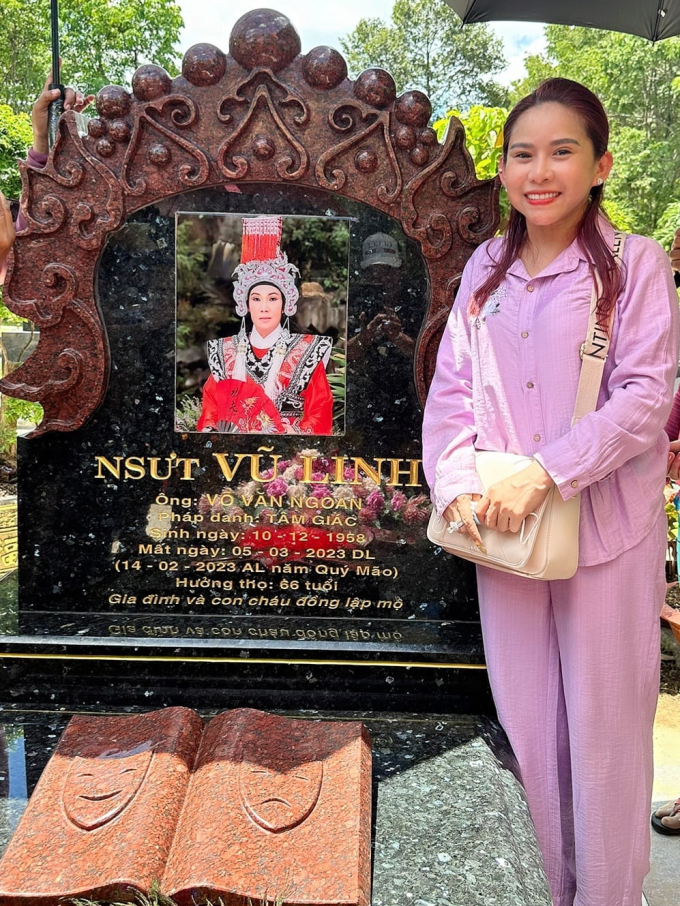 Bình Tinh phát tâm thiện nguyện ngày giỗ mẹ Bạch Mai vào rằm tháng 7, cùng Hồng Loan làm lễ cho ba Vũ Linh