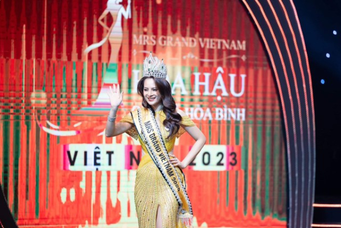 Người đẹp Đoàn Thị Thu Hằng đăng quang Hoa hậu Quý bà Hoà bình Việt Nam 2023