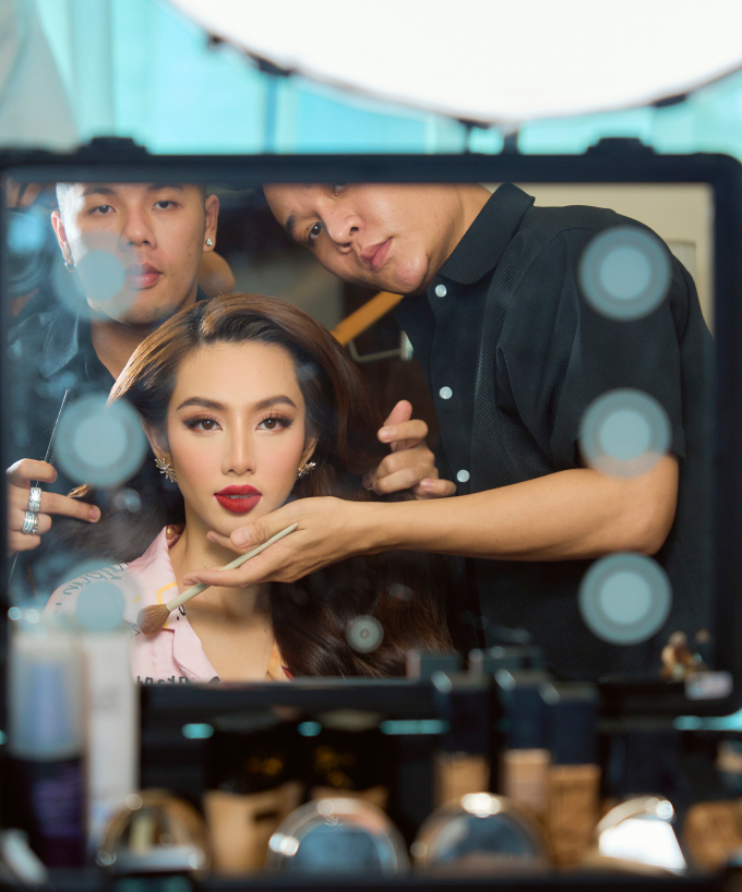 Quân Nguyễn - Pu Lê: Cặp đôi vàng trong làng trang điểm – tạo mẫu tóc, được loạt hoa hậu quốc tế mê mẩn