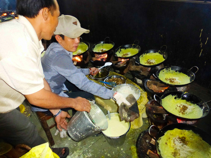 Về Bảy Núi thưởng thức bánh xèo miễn phí vào mùa Vu lan