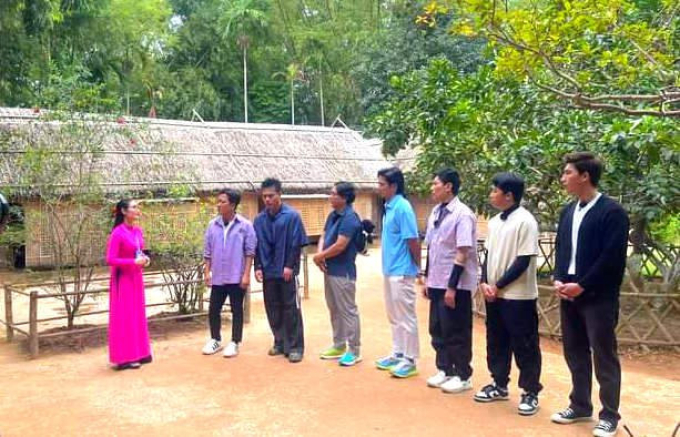 Hàng ngàn người dân về quê Bác trong dịp nghỉ lễ Quốc khánh 2/9