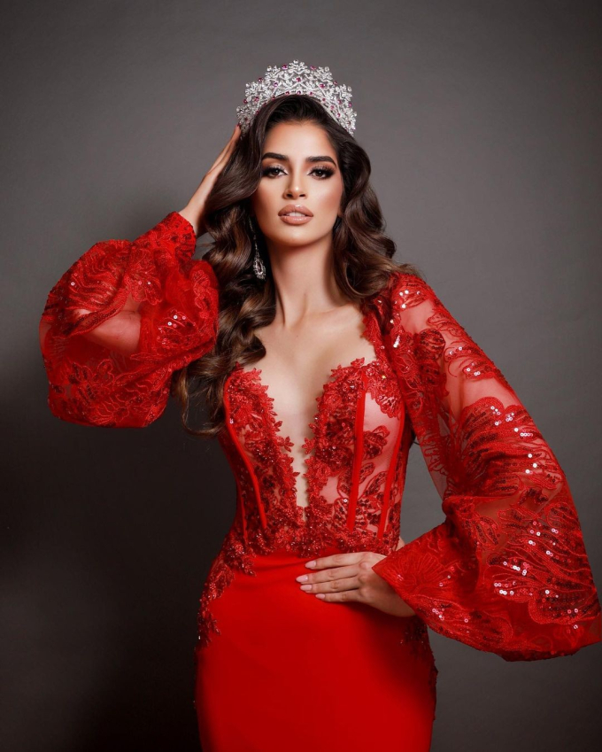 Đối thủ Phương Khánh tại Miss Earth đăng quang Hoa hậu Hoàn vũ Mexico: Ngựa chiến Miss Universe đây rồi!