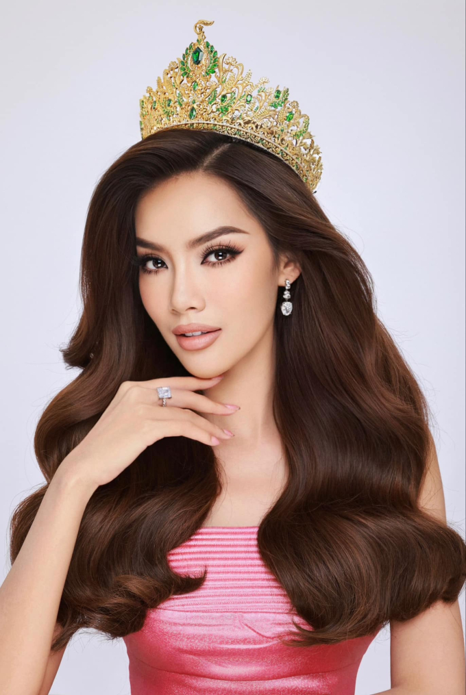 Hoa hậu Hoàng Phương gây bão ngay khi xuất hiện trên trang chủ Miss Grand: Chiến binh mà ai cũng phải dè chừng!