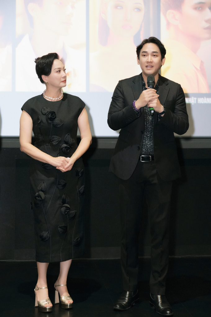 Từng mất vai vì không có tên tuổi, hoa hậu Thùy Tiên ẵm luôn giải “Nữ diễn viên xuất sắc nhất” trong lần đầu đóng phim