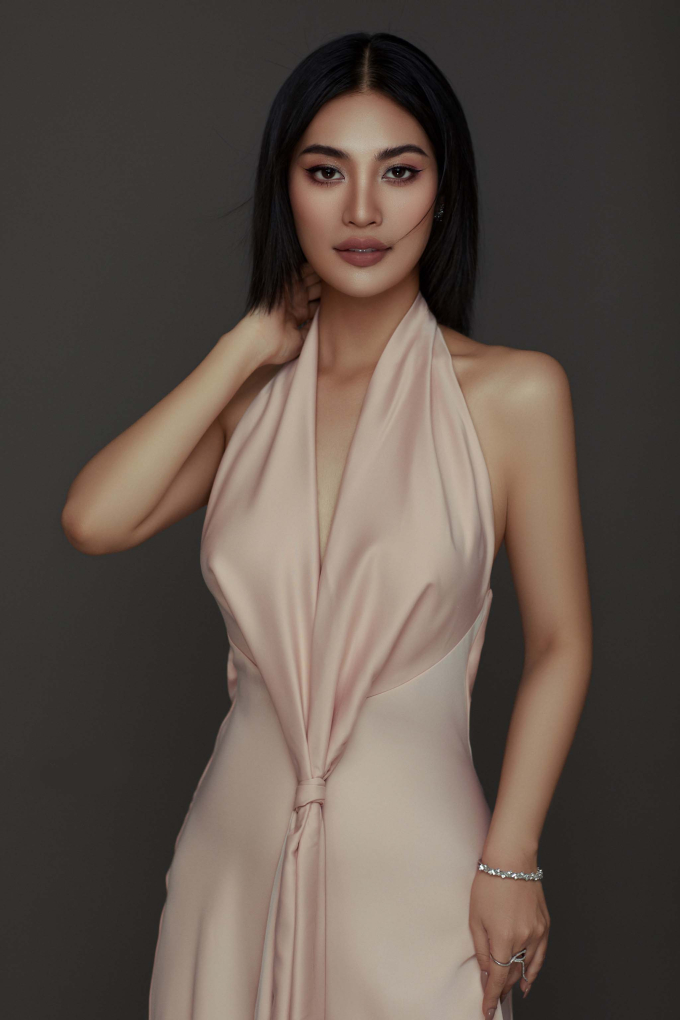 Nông Thúy Hằng bất ngờ xác nhận đại diện Việt Nam tham dự Hoa hậu Hữu nghị Quốc tế