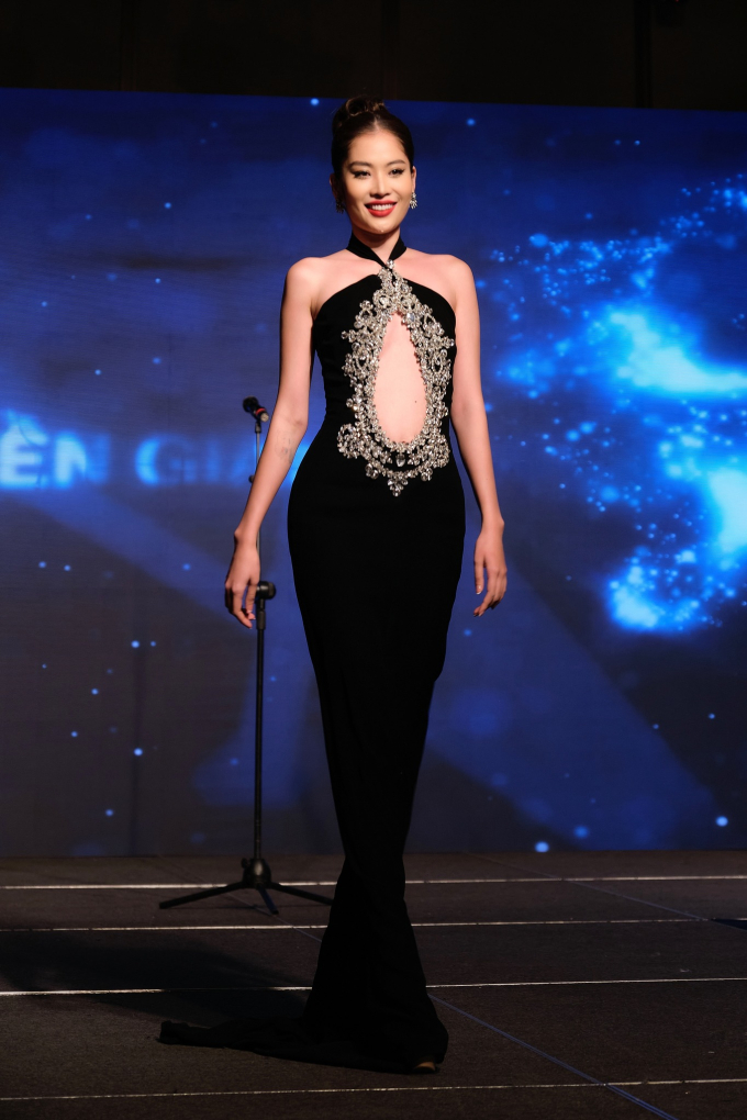 Hương Ly - Lệ Nam - Bùi Quỳnh Hoa “kèn cựa” từng phút ngay buổi nhận sash Miss Universe Vietnam