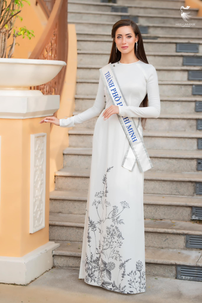 Miss Universe Vietnam 2023 sắp lộ diện: Vũ trụ có mỉm cười với Hương Ly, cơ hội nào cho Bùi Quỳnh Hoa bứt phá?