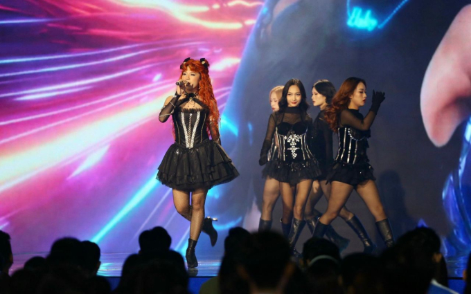 Liveshow 4 Vietnam Idol 2023: PiaLinh dừng chân đầy tiếc nuối, Văn Mai Hương lần đầu hát live Đại minh tinh