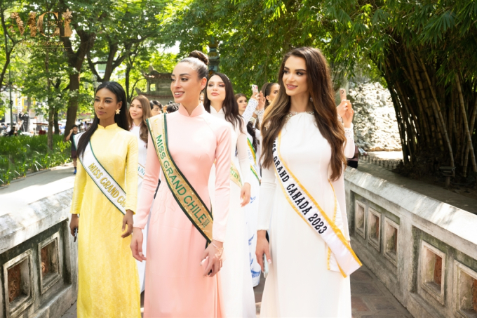 Dàn thí sinh Miss Grand International 2023 nói gì khi lần đầu diện áo dài Việt Nam?