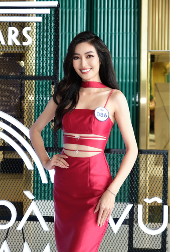Hoa khôi Sông Vàm - Diễm Trinh: Tôi đến với Miss Cosmo Vietnam vì giấc mơ được cống hiến cho xã hội